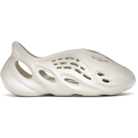 Yeezy Foam RNNR (Sand)